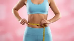 Jak na plošší břicho bez cvičení: jednoduchá automasáž pro lepší trávení